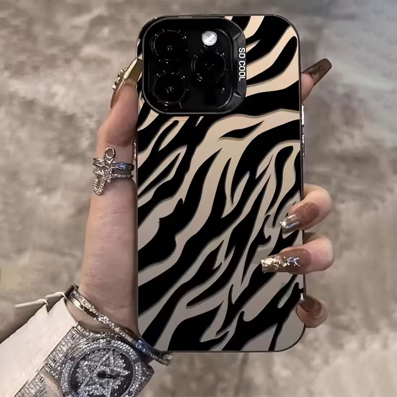 Zebra Pattern Black Advanced I - Apple Iphone 16 recension och pris